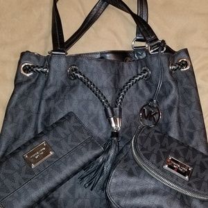 Michael Kors Trio - Tote, Crossbody, wallet